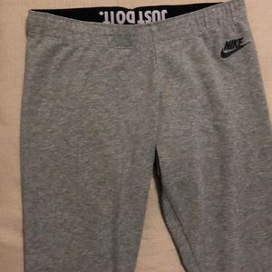 Nike leggings